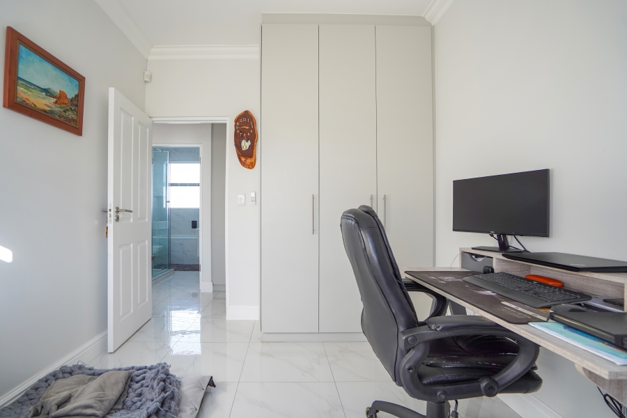 4 Bedroom Property for Sale in Sandown Western Cape
